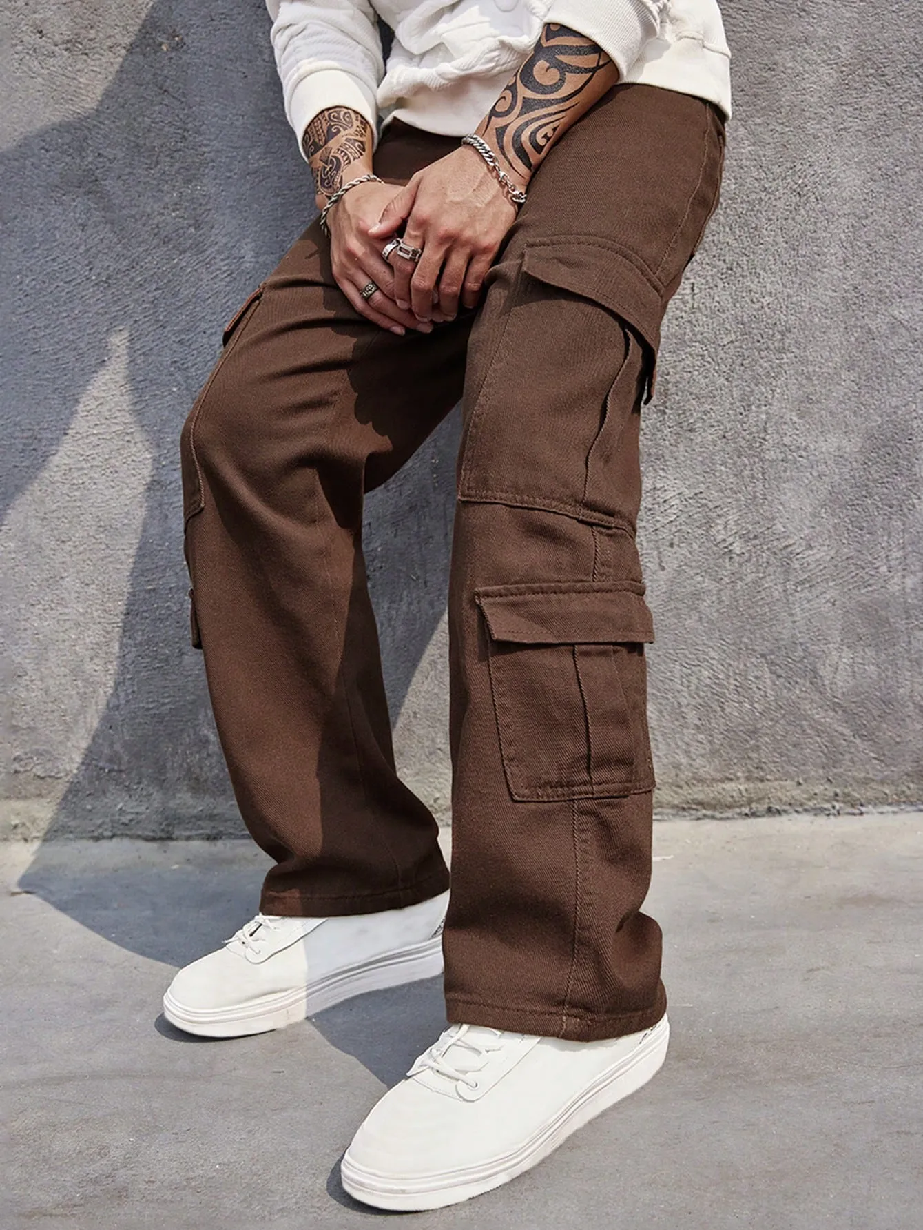 Manfinity EMRG Men Flap Pocket Side Cargo Jeans