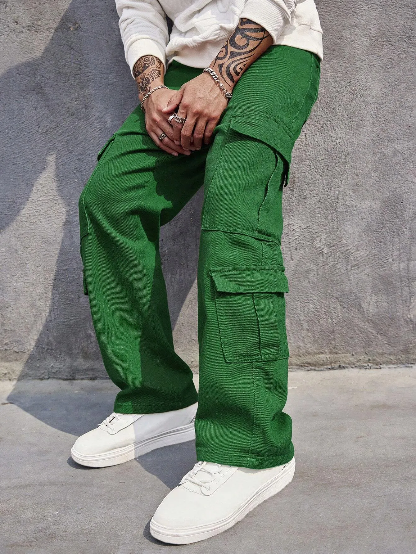 Manfinity EMRG Men Flap Pocket Side Cargo Jeans