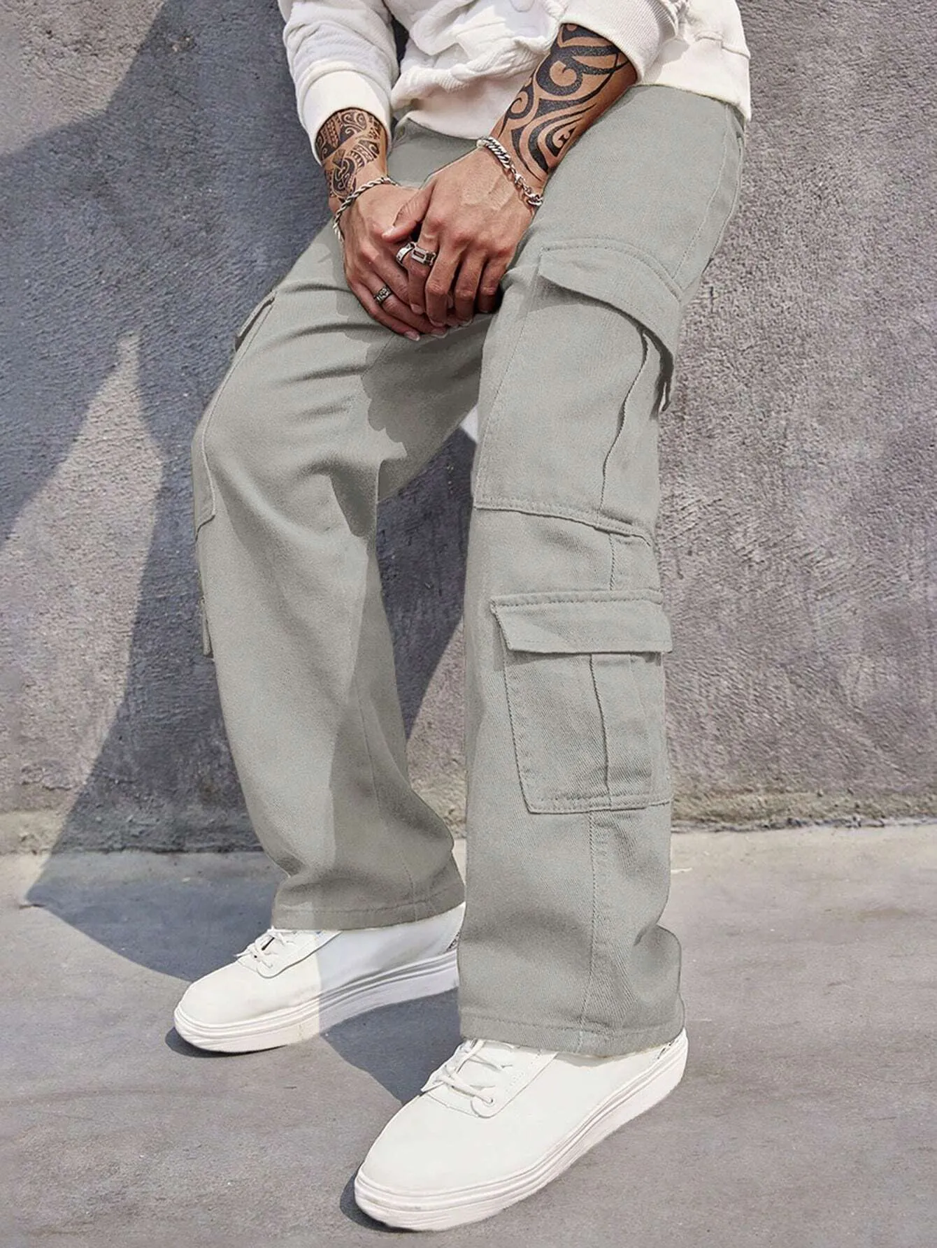 Manfinity EMRG Men Flap Pocket Side Cargo Jeans