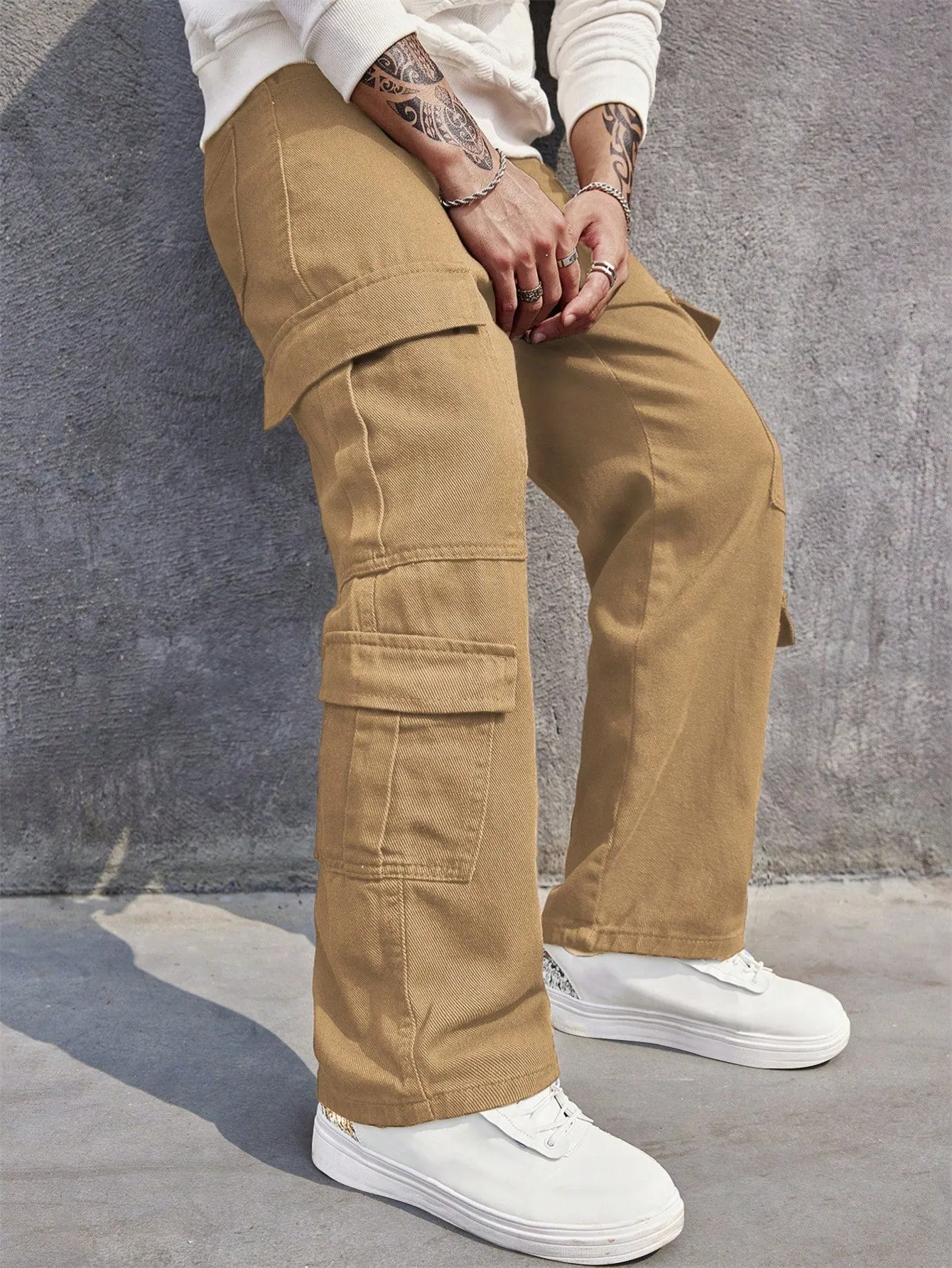 Manfinity EMRG Men Flap Pocket Side Cargo Jeans
