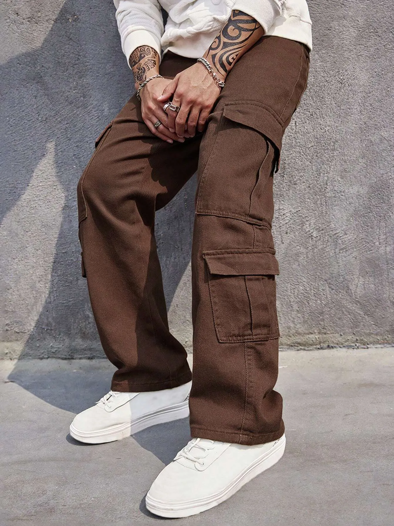 Manfinity EMRG Men Flap Pocket Side Cargo Jeans