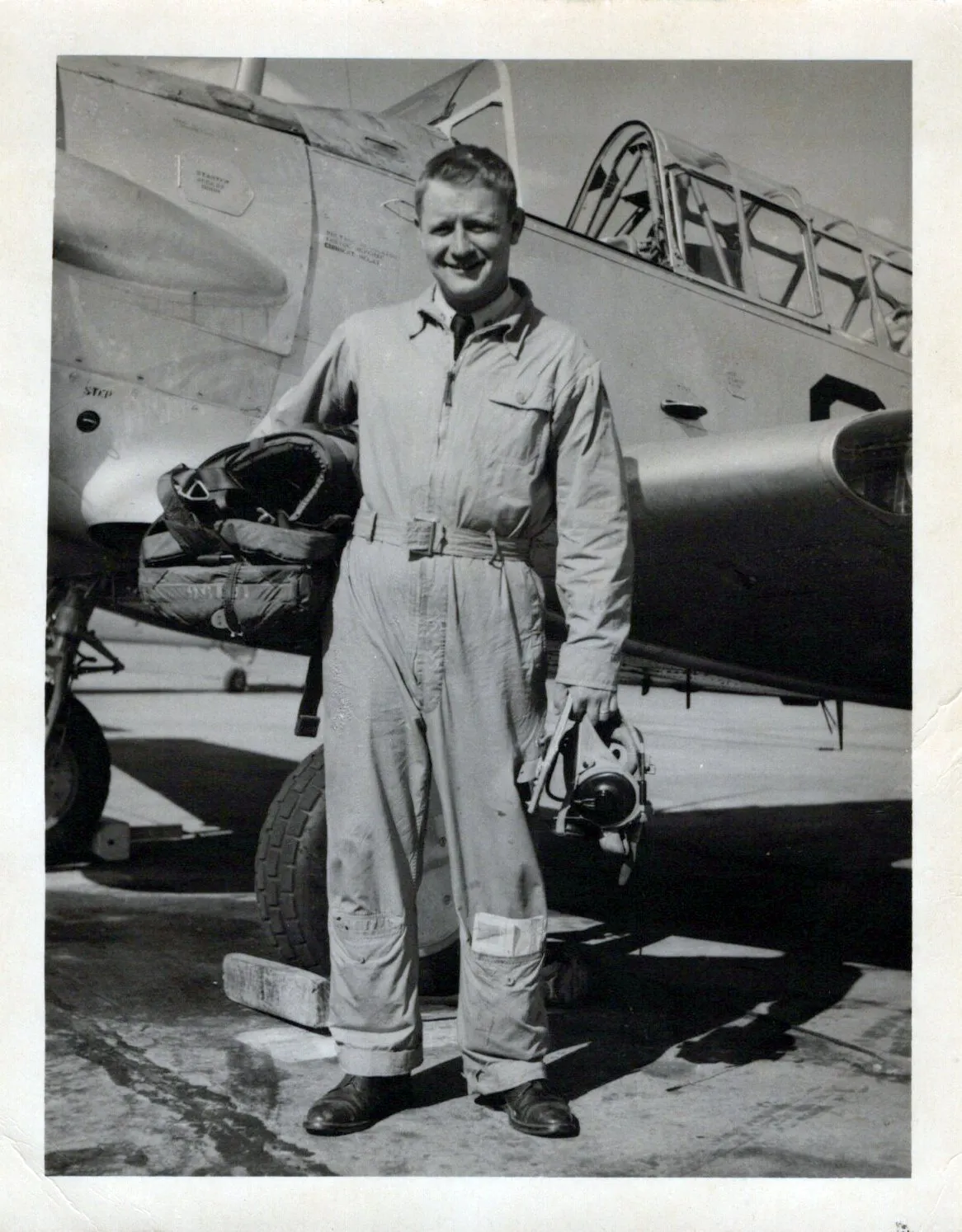 Original U.S. WWII Navy Cross Recipient Fighter Pilot Grouping for LtJG Paul Wahlstrom Who Sunk A Japanese Aircraft Carrier with Original Citation